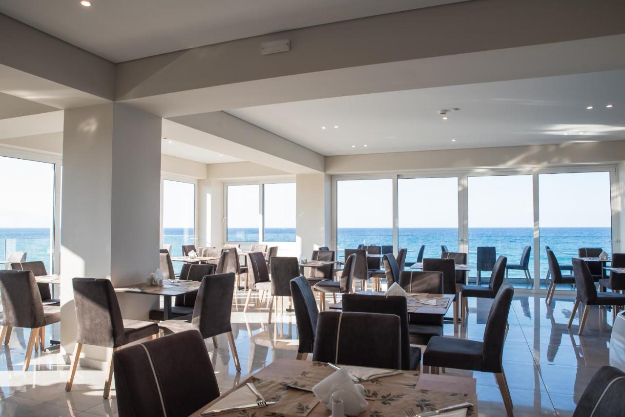 Golden Coast Boutique - Luxury Living Aparthotel Kipszéli Kültér fotó